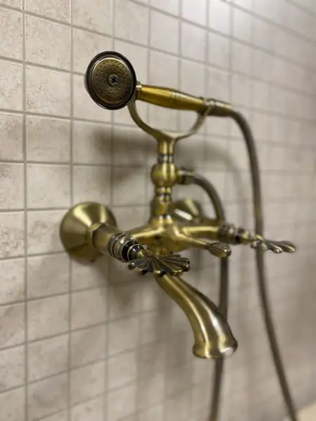 Смеситель с изливом для хамама латунный Веер, цвет бронза, 42