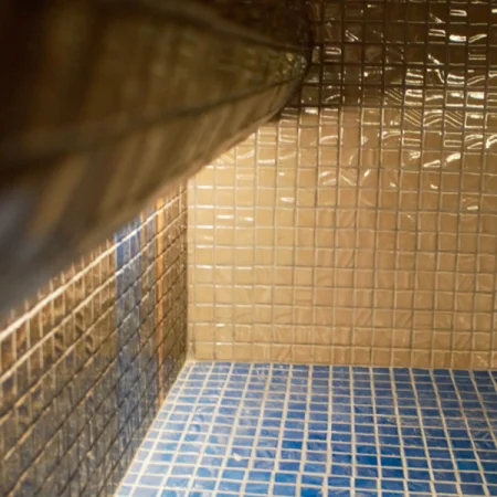 Комплект влагостойкой светодиодной ленты для хамама HLL-120-W, IP67, 5м, холодный белый